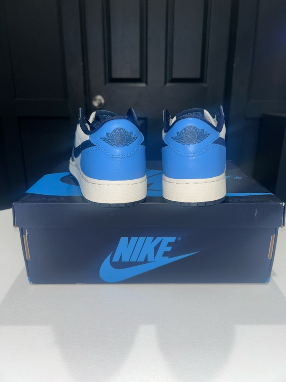 Jordan 1 Low OG GS “Obsidian UNC” Women’s Size 8 - Picture 5 of 12